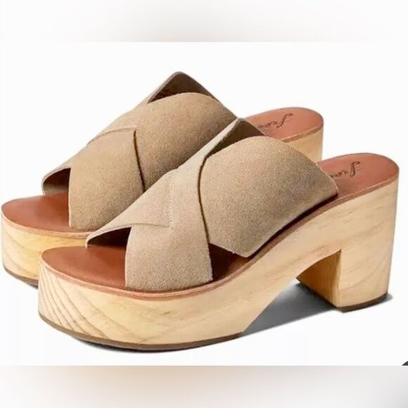 Free People Shoes - Free People Kora Platform Clogs Taupe Suede EU 41 Size US 10.5  NIB